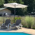 Les Cabanes De Hébergement de vacances