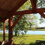 Les Cabanes De *