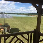 Les Cabanes De Hébergement de vacances *