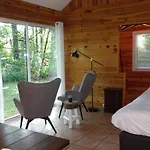 Les Cabanes De Hébergement de vacances Rouffignac-Saint-Cernin-de-Reilhac