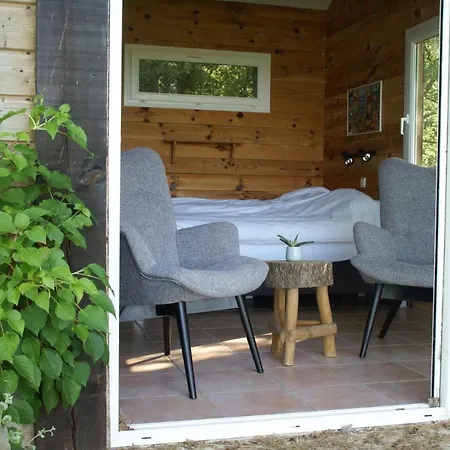 Сasa de vacaciones Les Cabanes De Rouffignac Saint-Cernin