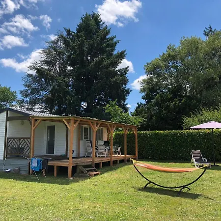Les Cabanes De * Rouffignac-Saint-Cernin-de-Reilhac