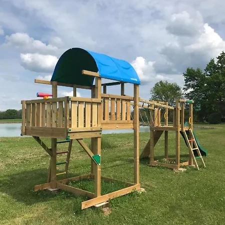 Сasa de vacaciones Les Cabanes De Rouffignac Saint-Cernin