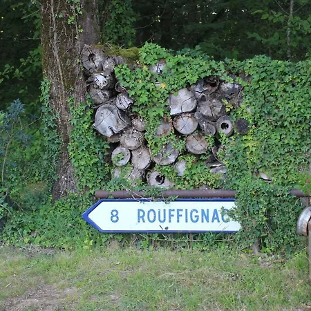 Holiday home Les Cabanes De Rouffignac Saint-Cernin