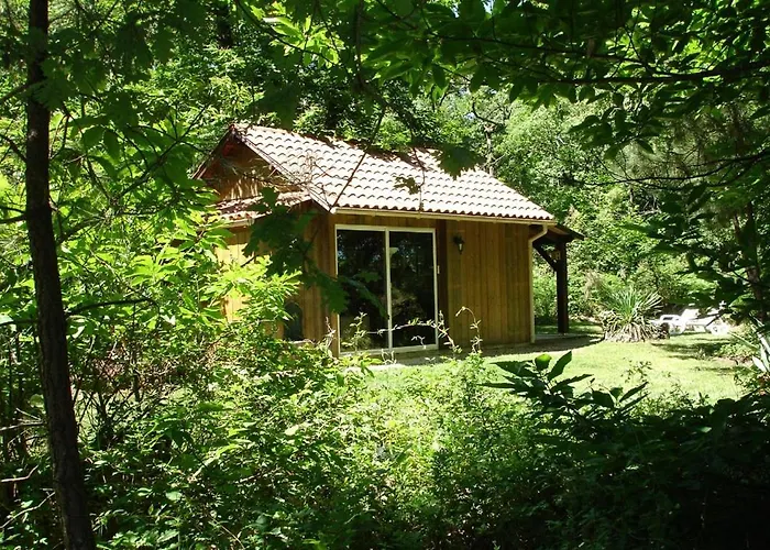 Les Cabanes De Rouffignac-Saint-Cernin-de-Reilhac