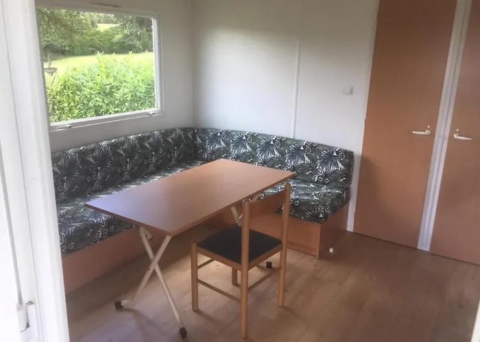 Les Cabanes De Hébergement de vacances