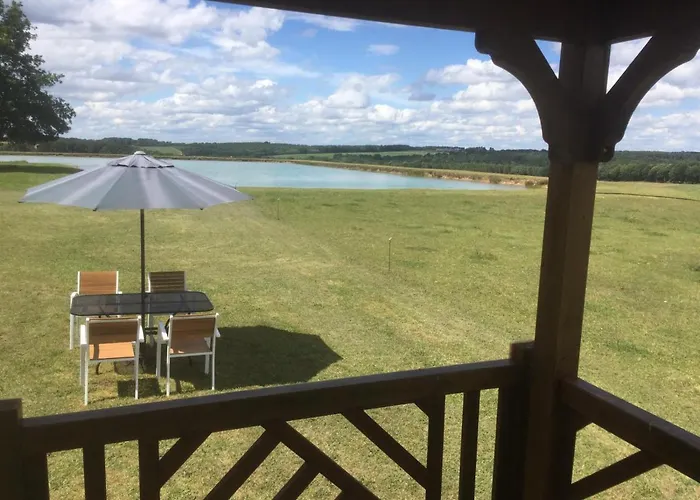 Les Cabanes De Hébergement de vacances *