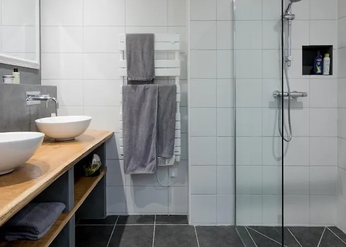 Les Cabanes De Hébergement de vacances Rouffignac-Saint-Cernin-de-Reilhac