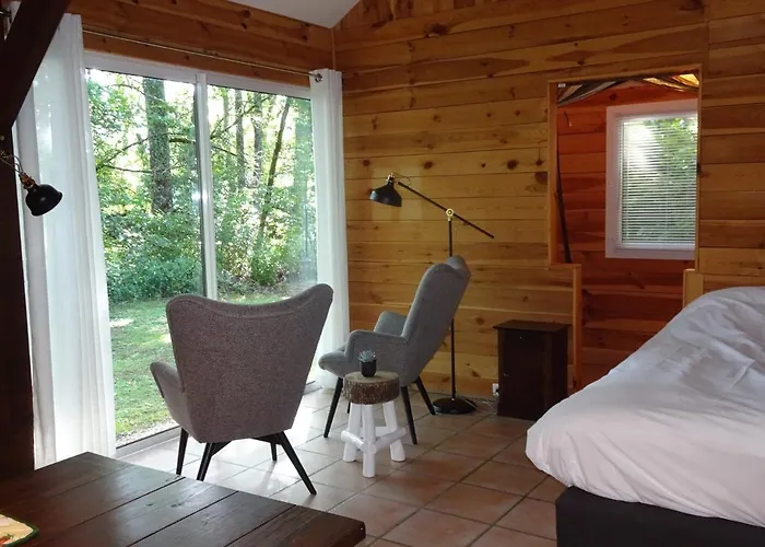 Les Cabanes De Hébergement de vacances Rouffignac-Saint-Cernin-de-Reilhac