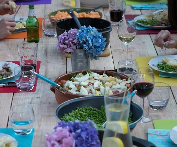 Hébergement de vacances Les Cabanes De *